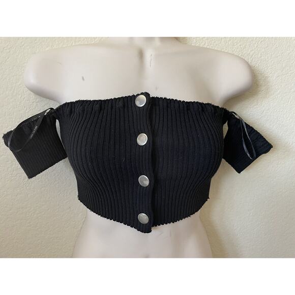 Black Ribbed Raw Edge Off The Shoulder Short Sleeve Button Crop Top Size S - Picture 1 of 6